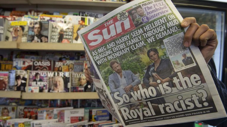 «Sì, siamo razzisti», la stampa si prostra a Meghan Markle e ai Blm