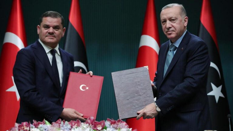 Il piano di Erdogan in Libia è chiaro: buttare fuori l’Italia