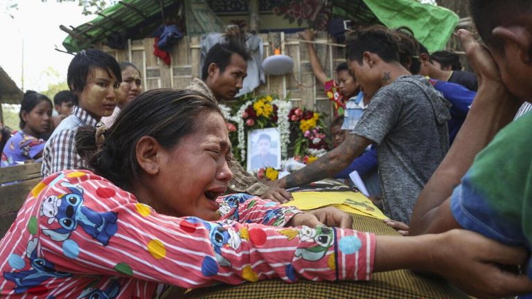 Che cosa ha spinto l’esercito del Myanmar a massacrare il suo popolo
