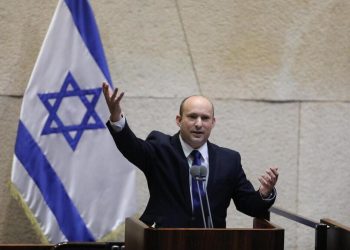 Naftali Bennett, nuovo premier in Israele, parla alla Knesset