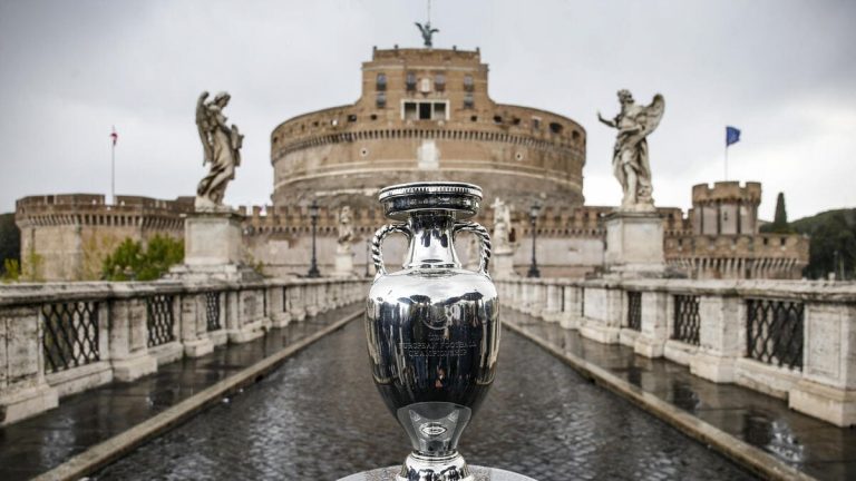 Non è portandosi via il pallone che l’Ue vincerà la sua partita internazionale