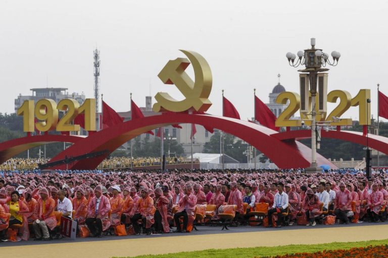 Cina. Cento anni di persecuzioni