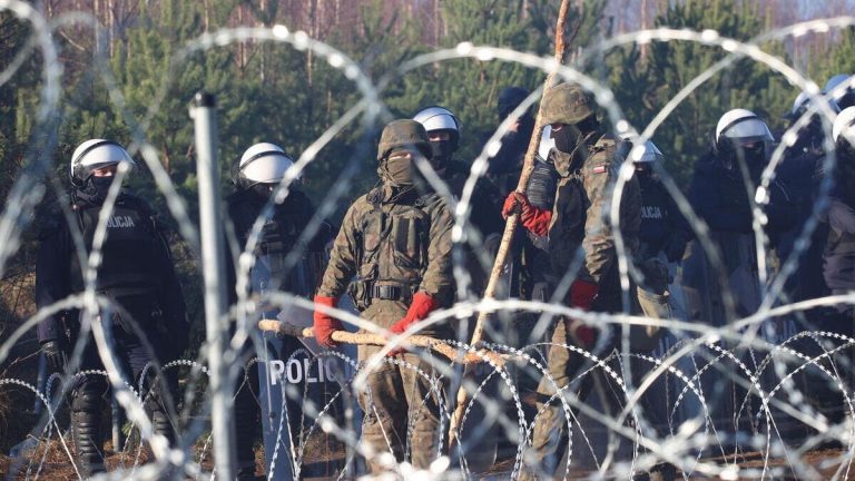 L’Unione Europea non è stanca di farsi ricattare con i migranti?
