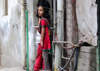 Pakistan, lo scorso anno circa duemila ragazzine cristiane e indù sono state rapite, sottomesse all’islam e ridotte in spose o schiave sessuali