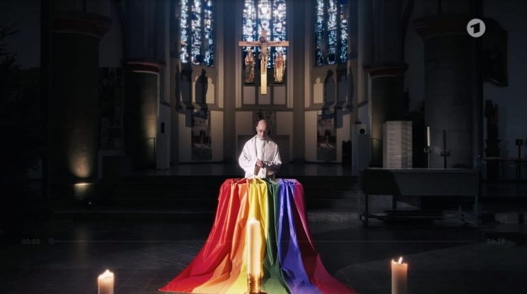 La Chiesa queer vuole abolire il peccato a scopo commerciale