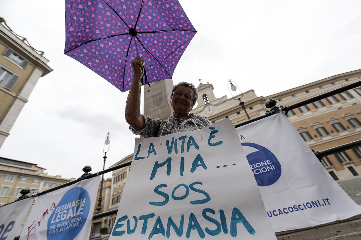 Manifestazione per la legalizzazione dell’eutanasia