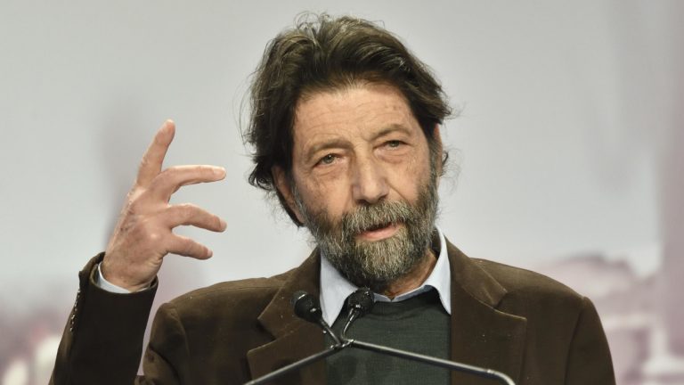 Adesso Cacciari spera in «un bis di Mattarella». Prosit