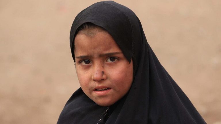 Pakistan, 14enne cristiana rapita, convertita all’islam e sposata a forza
