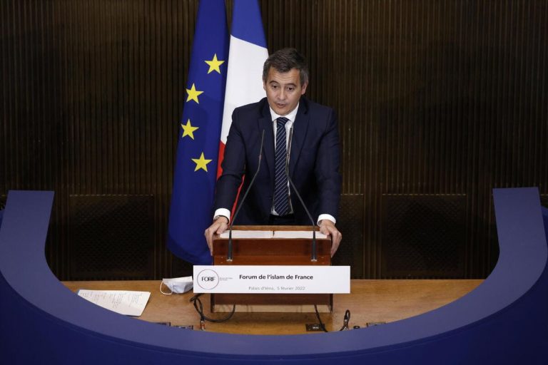 Il governo Macron prova a gettare le basi per un “islam francese” (ma così non ce la farà)