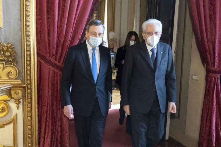 Ma cosa si aspettavano Draghi e Mattarella da questo Parlamento allo sbando?
