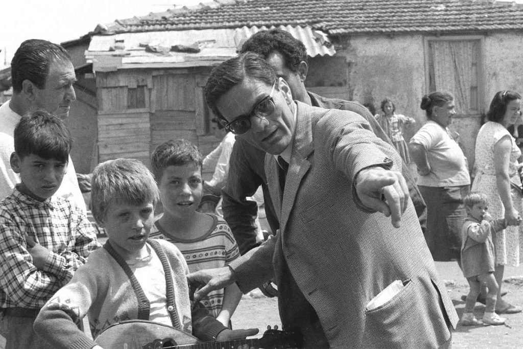 Pier Paolo Pasolini sul set del film Accattone