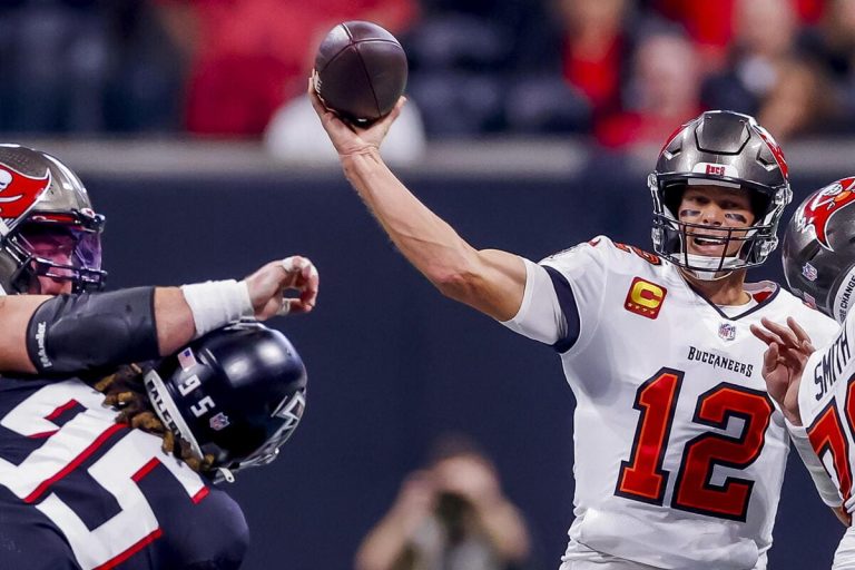 Il ritiro in differita di Tom Brady, il più grande quarterback di sempre
