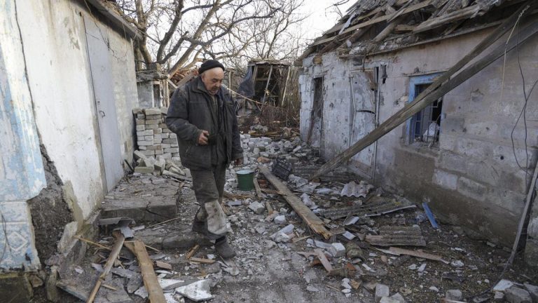 Ucraina, tensione alta tra iniziative diplomatiche e guerra mediatica