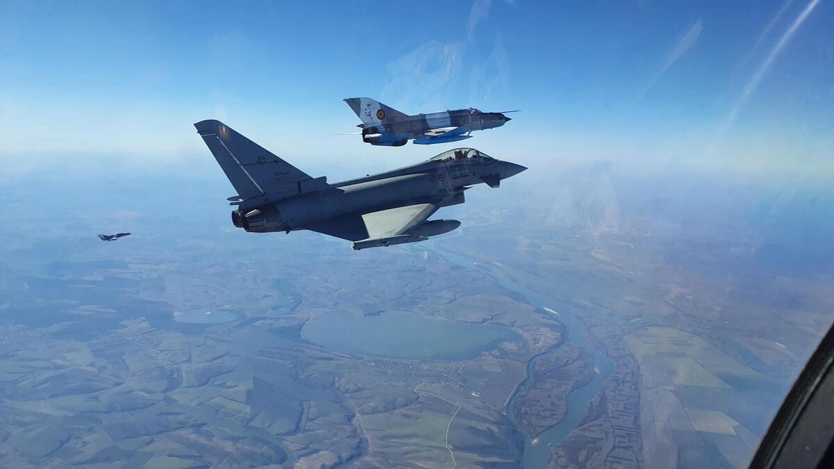 Eurofighter italiani in missione per conto della Nato alla luce del conflitto in Ucraina