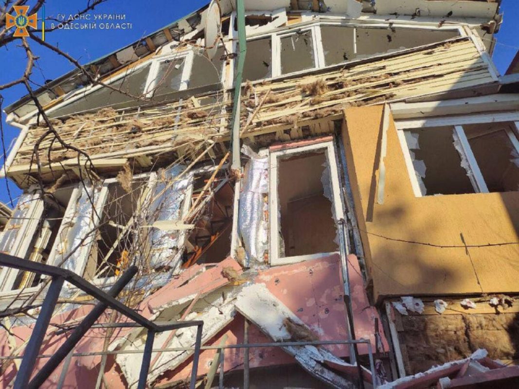 Bombardamenti in edifici residenziali nella regione di Odessa, 21 marzo 2022.
