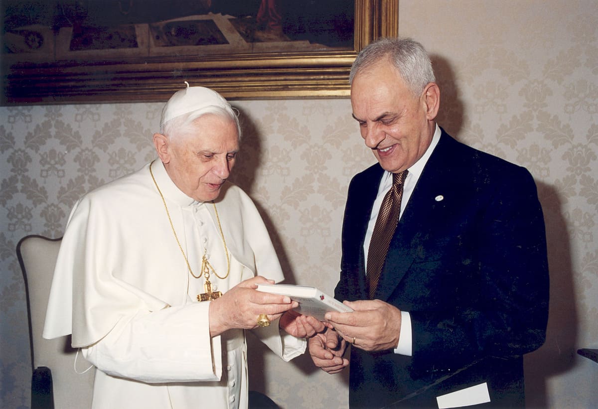Papa Benedetto XVI con Marcello Pera, Vaticano, 4 marzo 2006