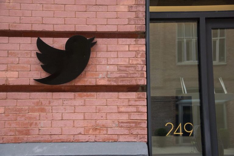 Musk il rompibolle. Compra Twitter e svela il bluff progressista
