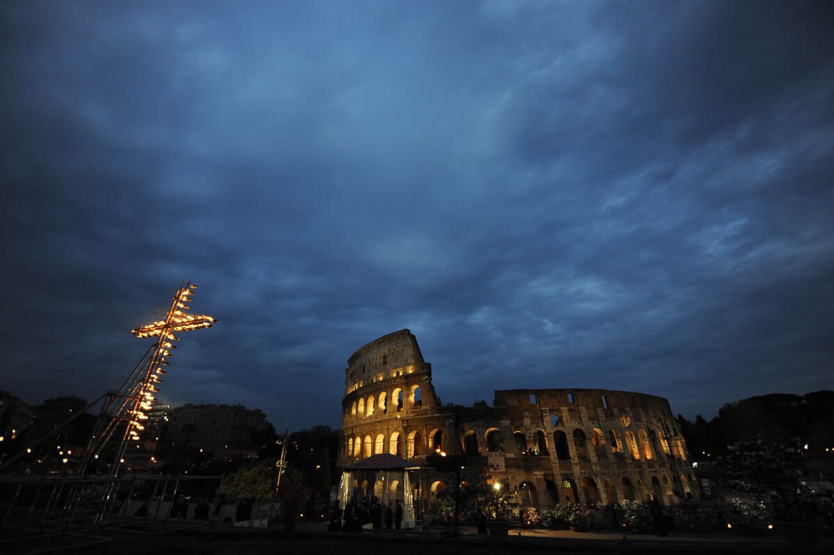 Via Crucis al Colosseo, Roma, 2010