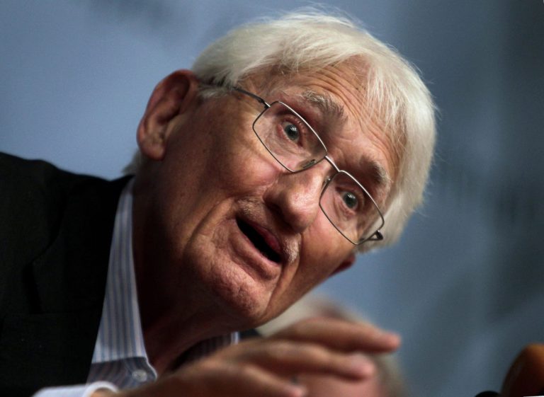 Lapidato pure Habermas. Sarà dura impedire alla retorica anti Putin di travolgere tutto