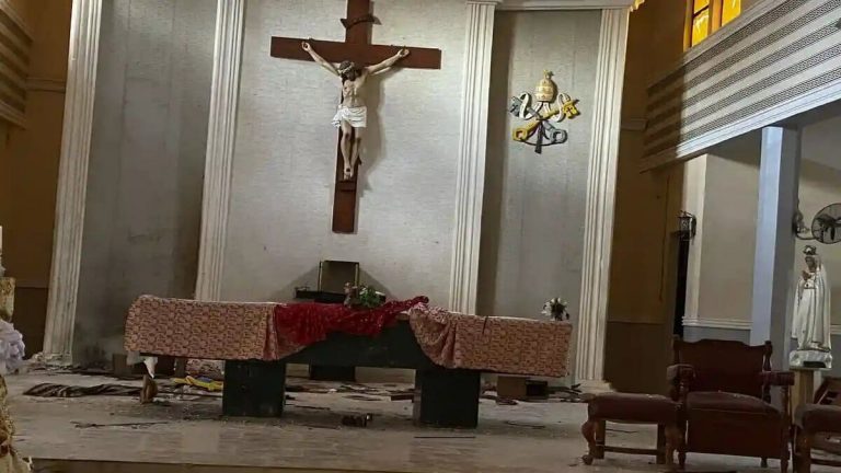 Nigeria, «attentato satanico in chiesa»: almeno 50 cristiani trucidati