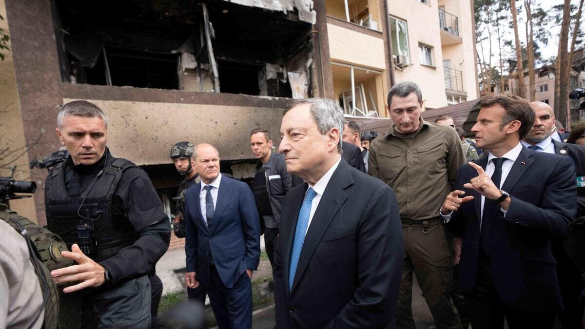 I leader di Italia, Francia e Germania (Draghi, Macron e Scholz) durante una tappa della visita in Ucraina