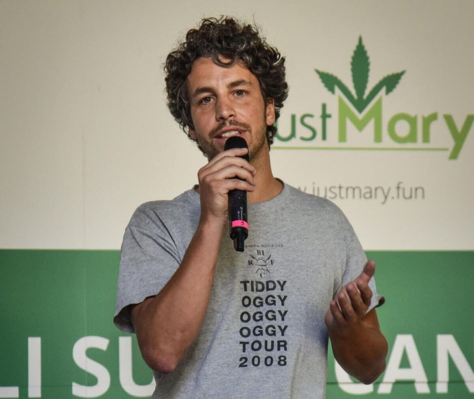 Mattia Santori agli stati generali sulla cannabis al Garden Senato, 8 Luglio 2022.