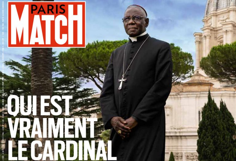 Paris Match mette Sarah in copertina, rivolta della redazione