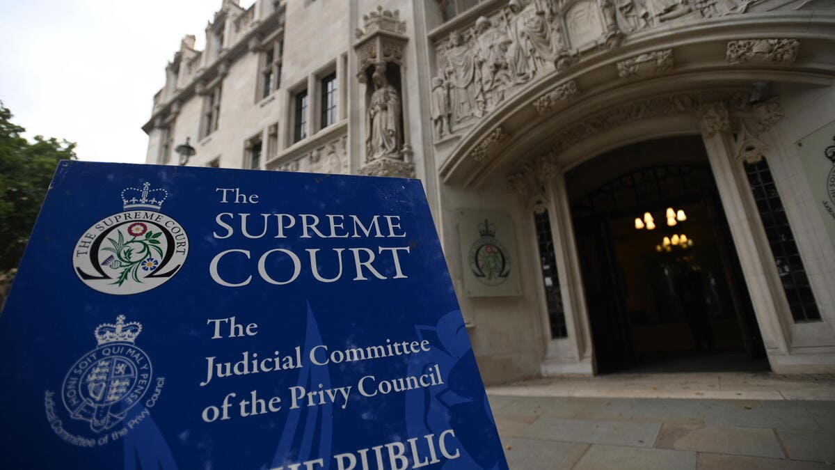 La Corte Suprema britannica ha rigettato l'ultimo ricorso dei genitori di Archie Battersbee per tenerlo in vita