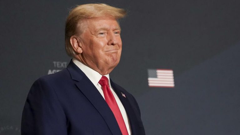 Dopo il disastro “Russiagate”, l’Fbi riprova a incastrare Trump