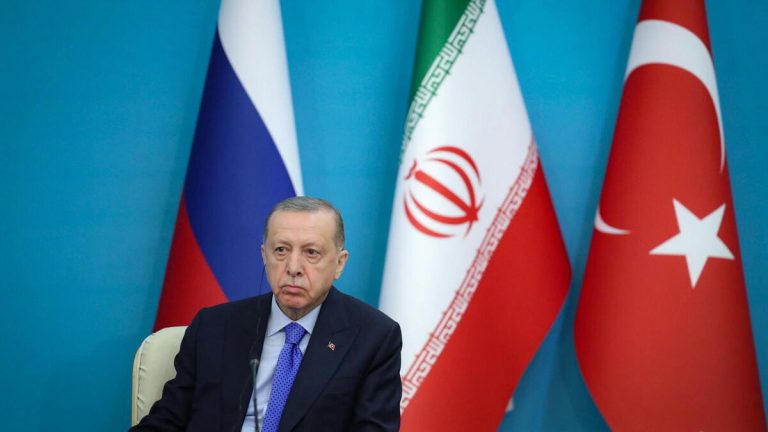 Erdogan prepara una nuova operazione in Siria, ma rischia di finire in un vicolo cieco