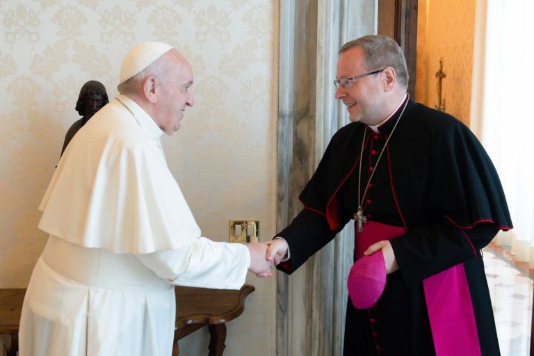 Il Sinodo rompe l’unità della Chiesa. Gli appelli dei fedeli italiani e tedeschi