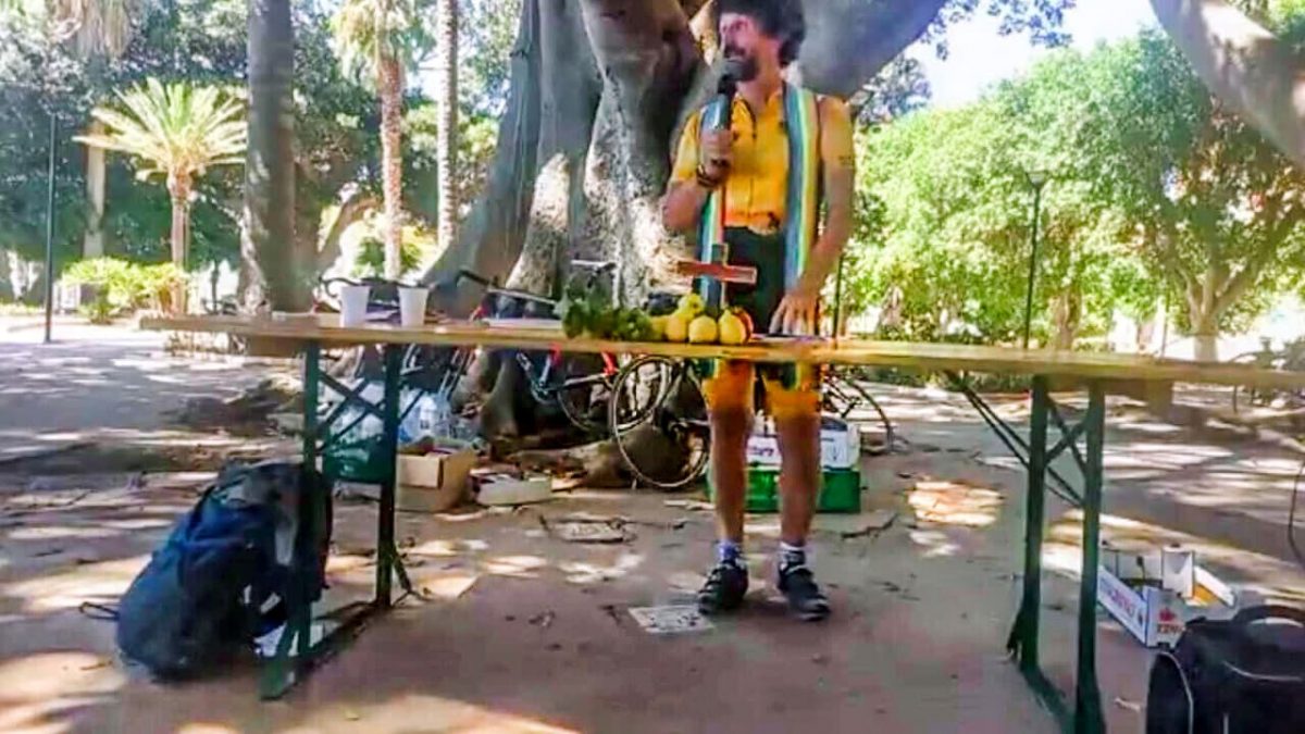 Prete ciclista sacramenti