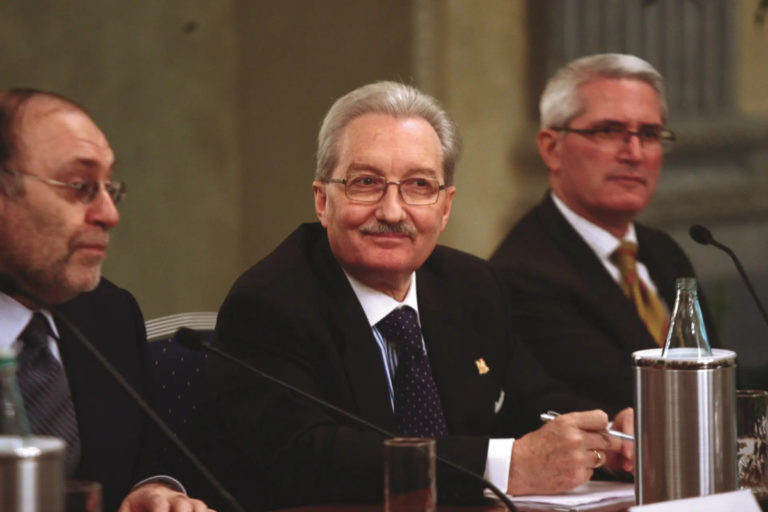 Cavalleri mi ha salvato dal nichilismo dilagante tra noi naufraghi delle ideologie