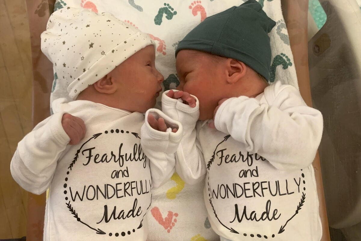 Lydia e Timothy Ridgeway Embrioni congelati gemelli