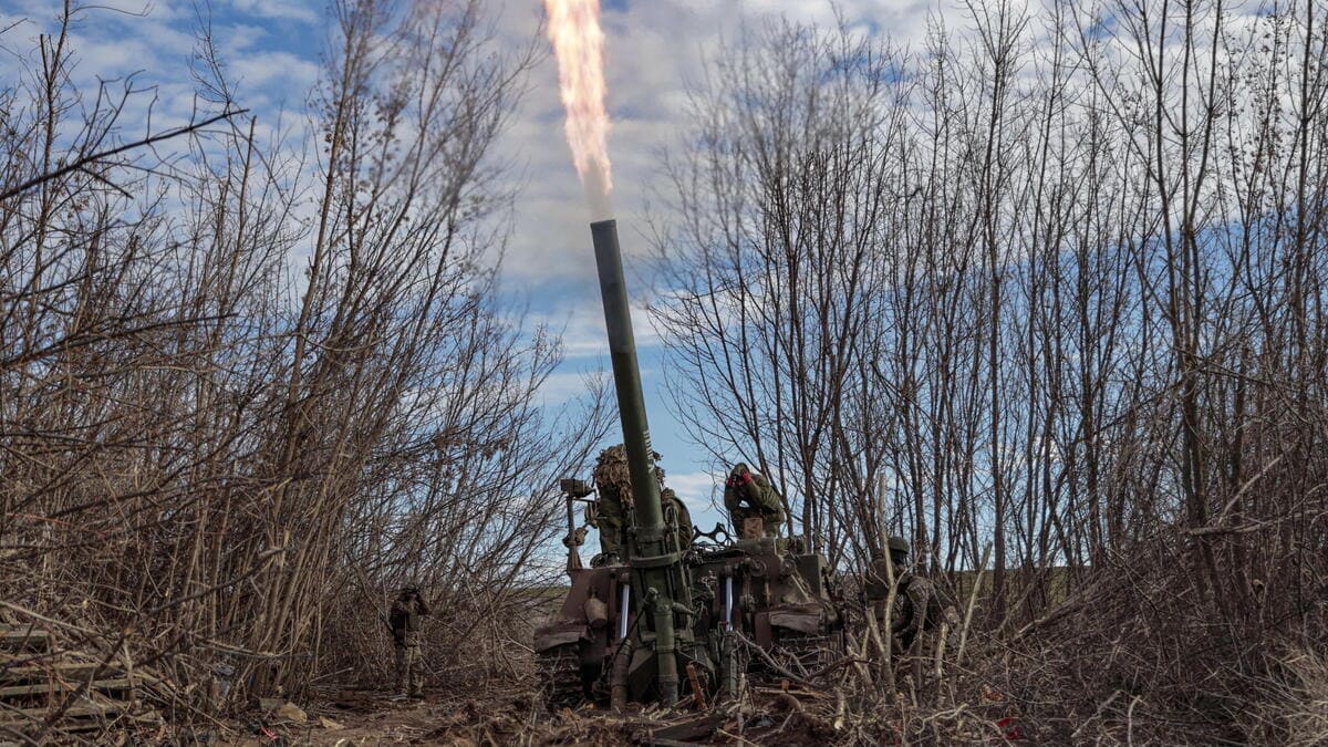 I separatisti di Donetsk, appoggiati dai russi, combattono a Bakhmut, in Ucraina