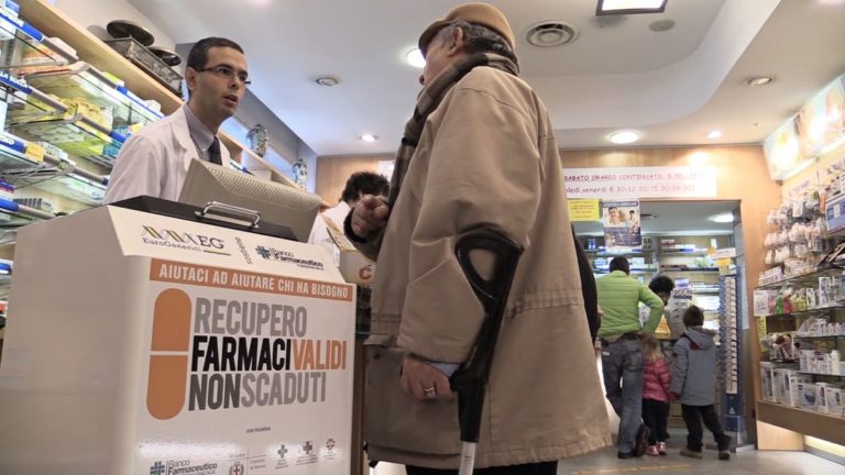 “Pharma Links”, il progetto di Intesa Sanpaolo e Banco Farmaceutico contro la povertà sanitaria