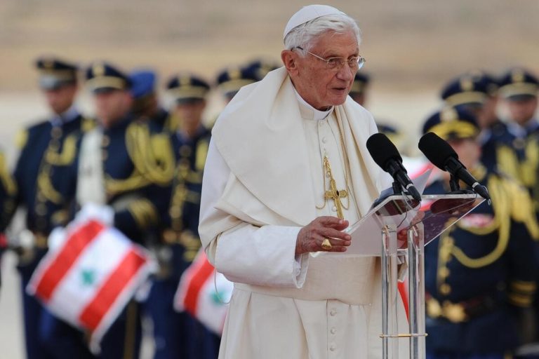 Benedetto XVI è stato un uomo della parola. Il suo Pontificato rimarrà nella storia