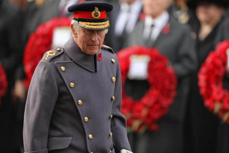Carlo III, re di una Chiesa che non c’è (quasi) più