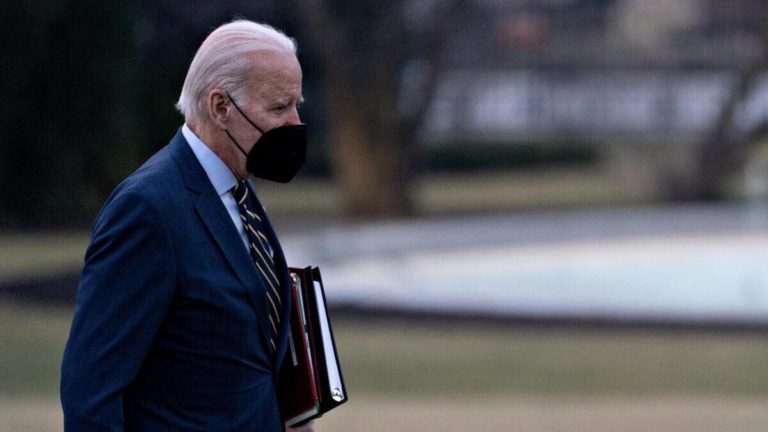 Ora che Biden è come Trump, sui media Usa partono i distinguo