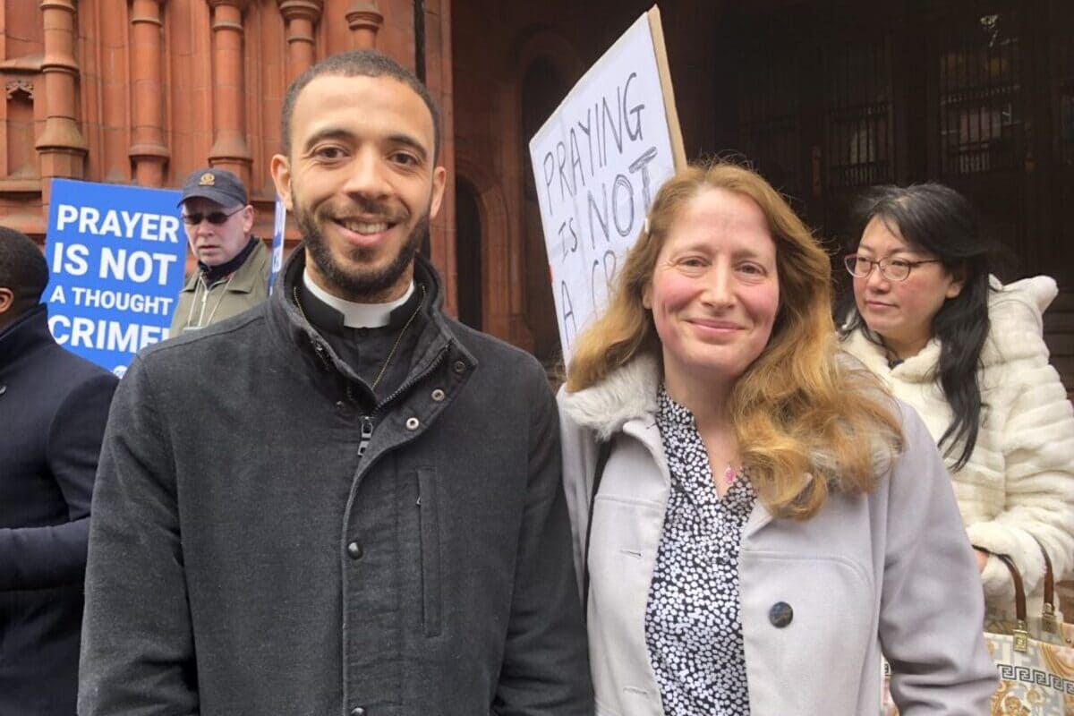 Padre Sean Gough e Isabel Vaughan-Spruce libertà di parola