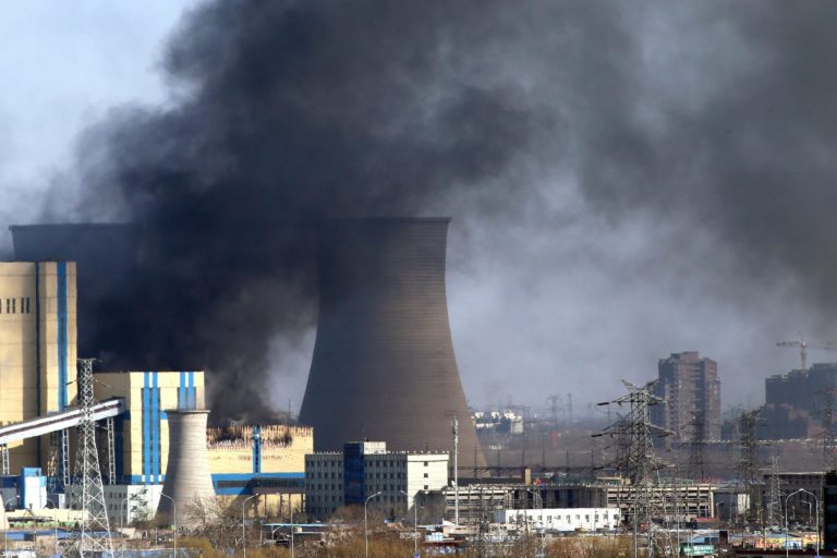 In Cina due nuove centrali a carbone a settimana nel 2022