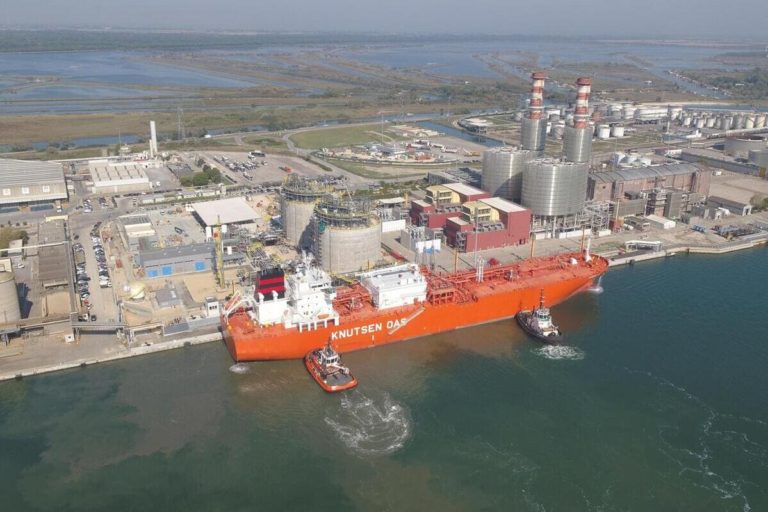 La Cina è già leader nel nuovo mercato della transizione energetica, quello del Gnl