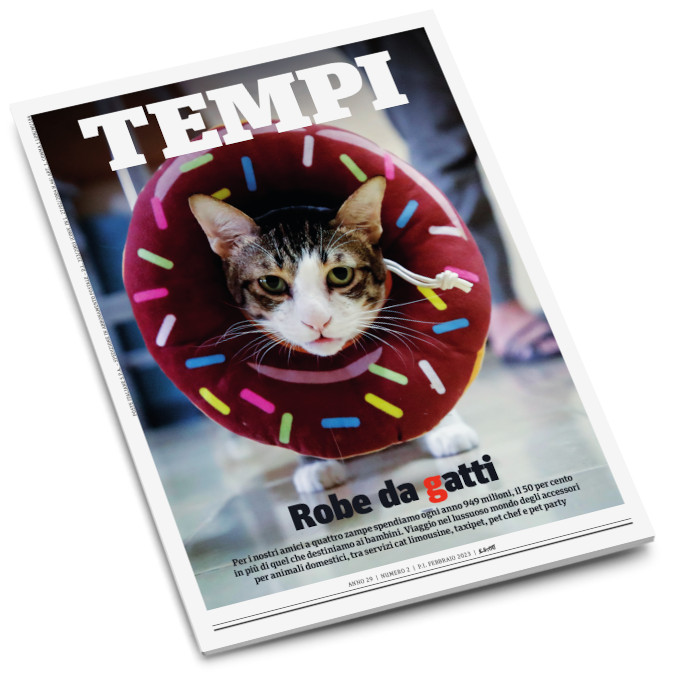 La copertina del numero di febbraio 2023 di Tempi, dedicata al business degli accessori per cani e gatti