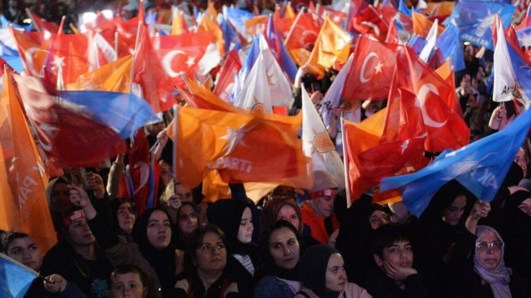 Turchia. Scricchiola il potere di Erdogan, costretto al ballottaggio