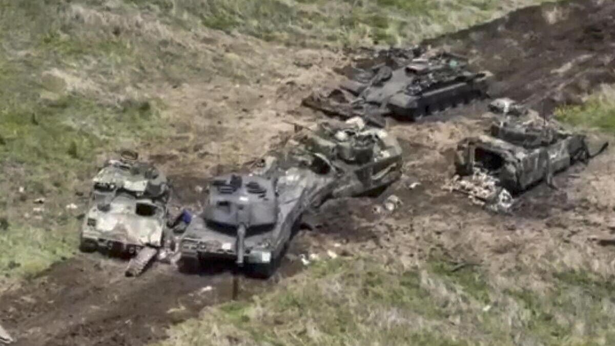 Carri armati dell'Ucraina distrutti dall'esercito russo