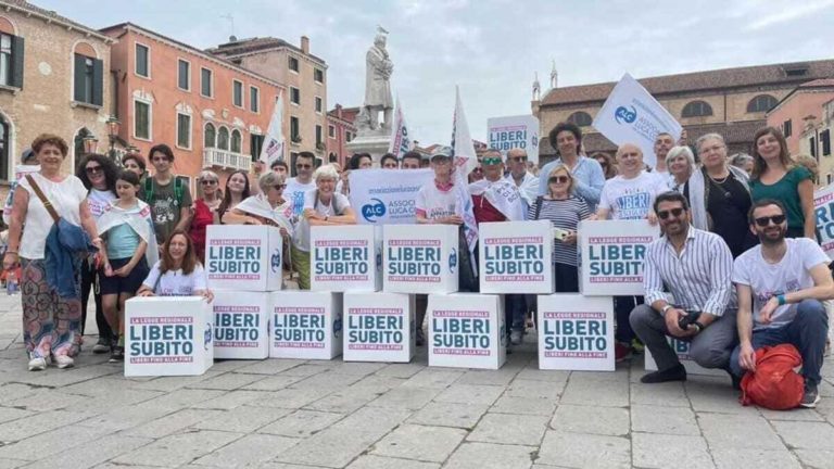 Suicidio assistito. Il caso di Gloria dimostra che l’Italia rotola già sul piano inclinato