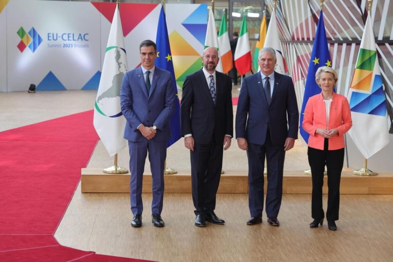 Al summit coi paesi latinoamericani l’Europa coccola le dittature