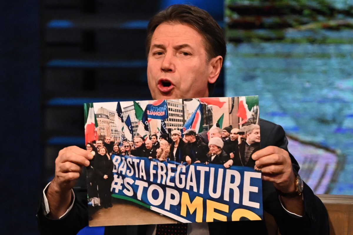 L’ex presidente del Consiglio e leader M5s Giuseppe Conte dà la sua versione della vicenda Mes durante il programma di La7 Dimartedì, 19 dicembre 2023