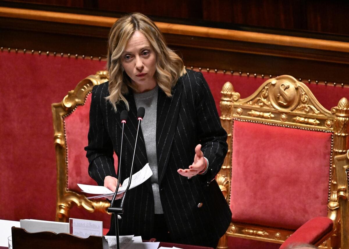 La presidente del Consiglio Giorgia Meloni in Senato, Roma, 13 dicembre 2023 (Ansa)