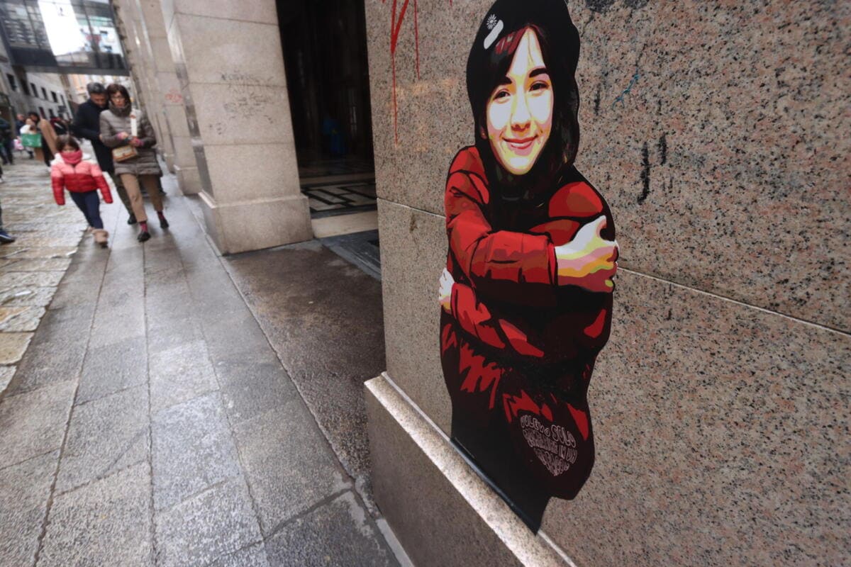 Il murale dedicato a Giulia Cecchettin realizzato a Milano dell'artista Fabio Ingrassia, 2 dicembre 2023 (Ansa)